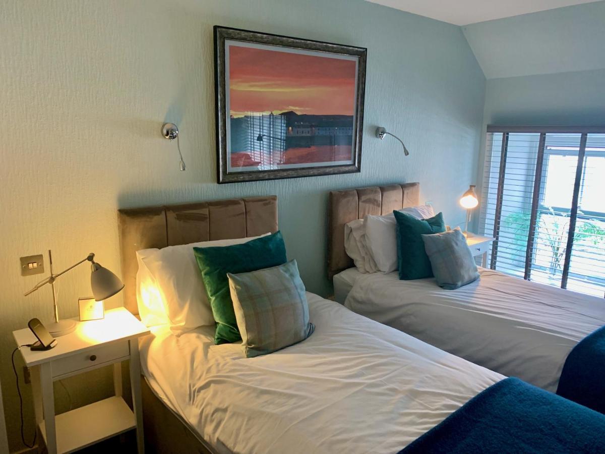 Lochindaal Hotel Port Charlotte エクステリア 写真