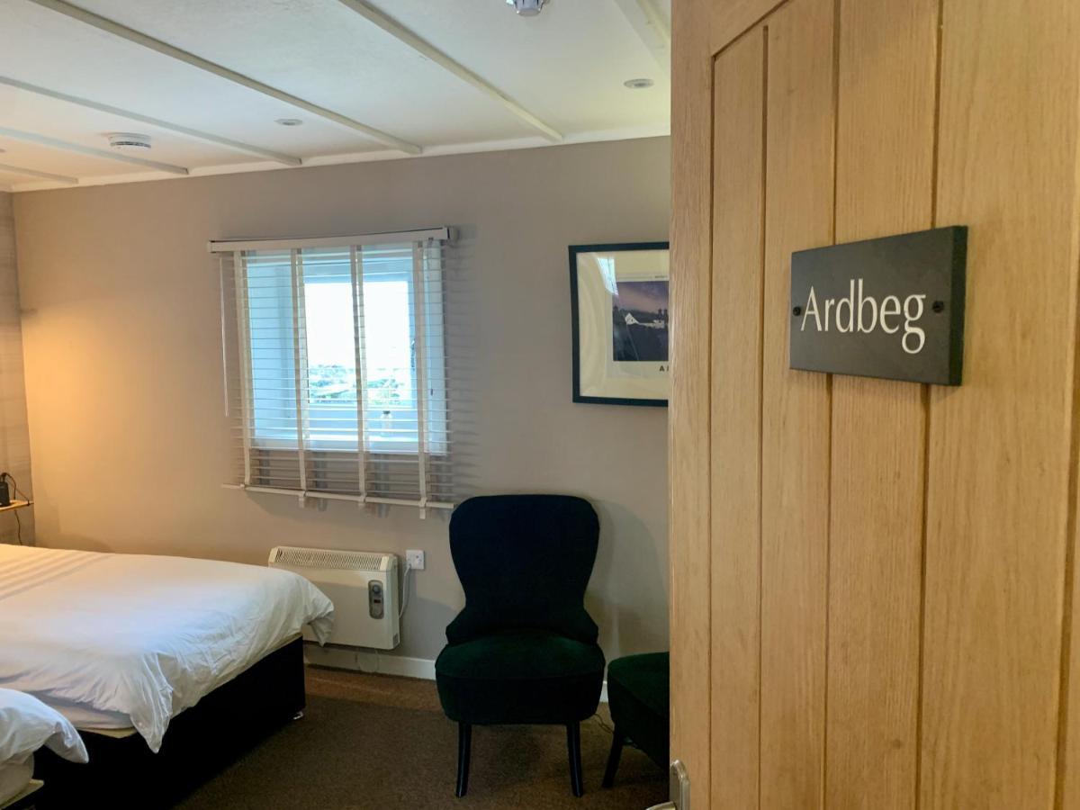 Lochindaal Hotel Port Charlotte エクステリア 写真