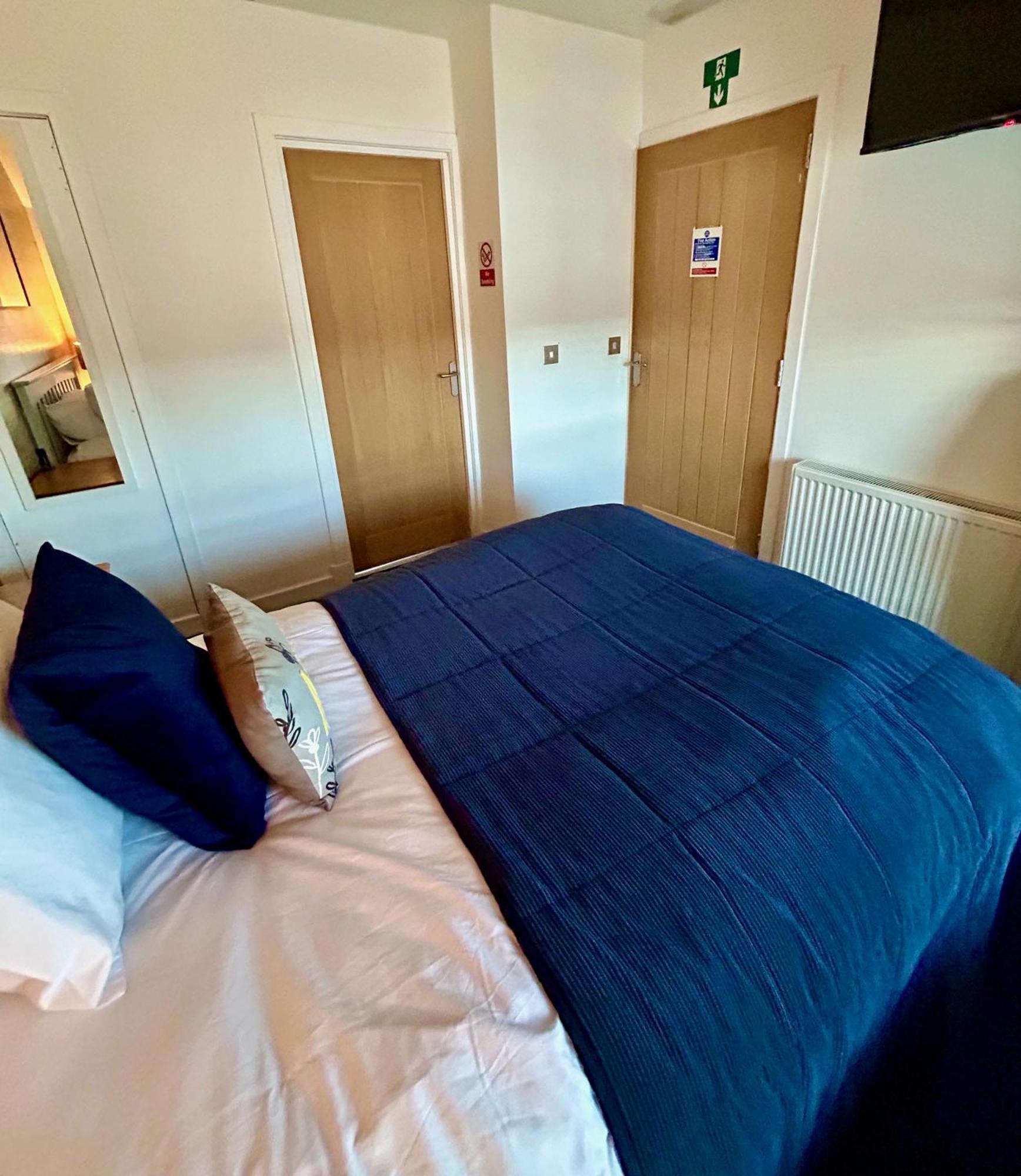 Lochindaal Hotel Port Charlotte エクステリア 写真
