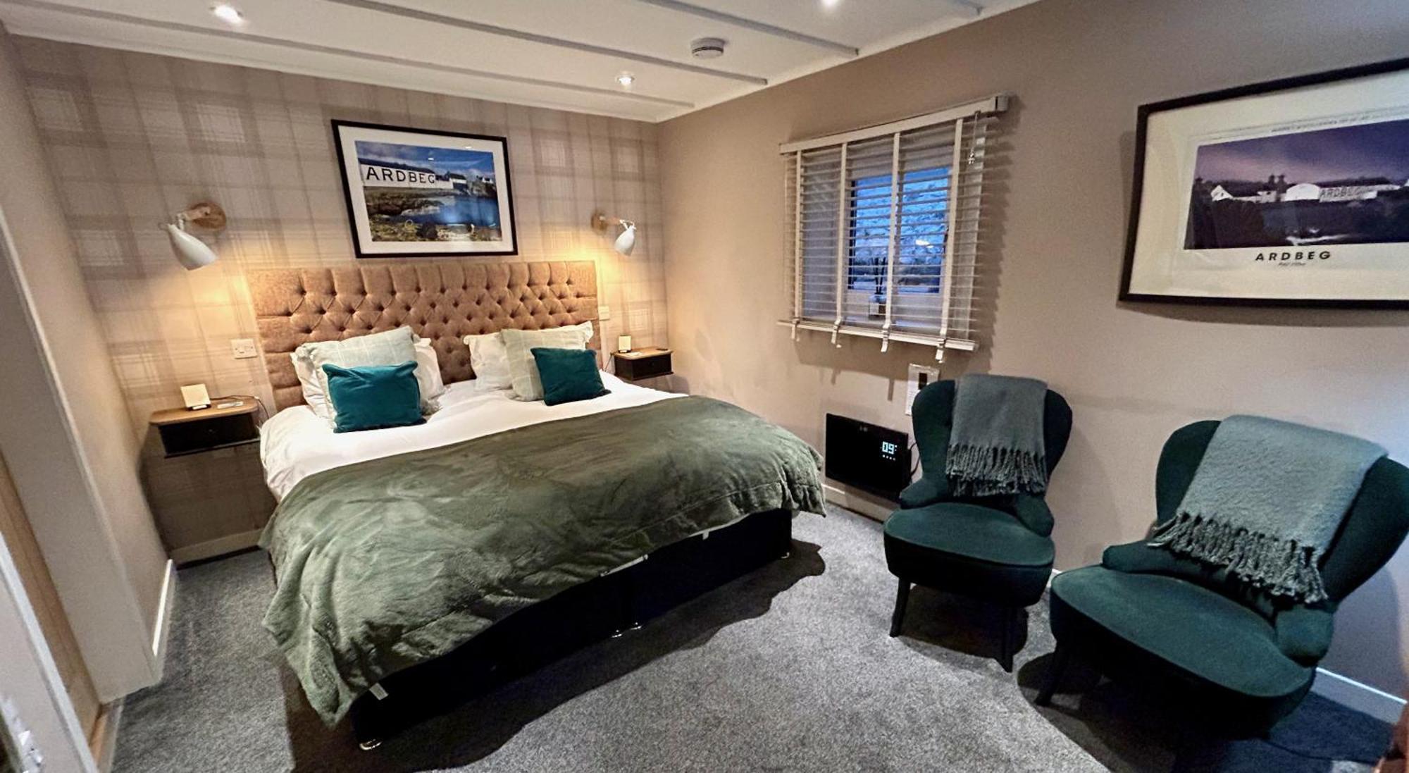 Lochindaal Hotel Port Charlotte エクステリア 写真