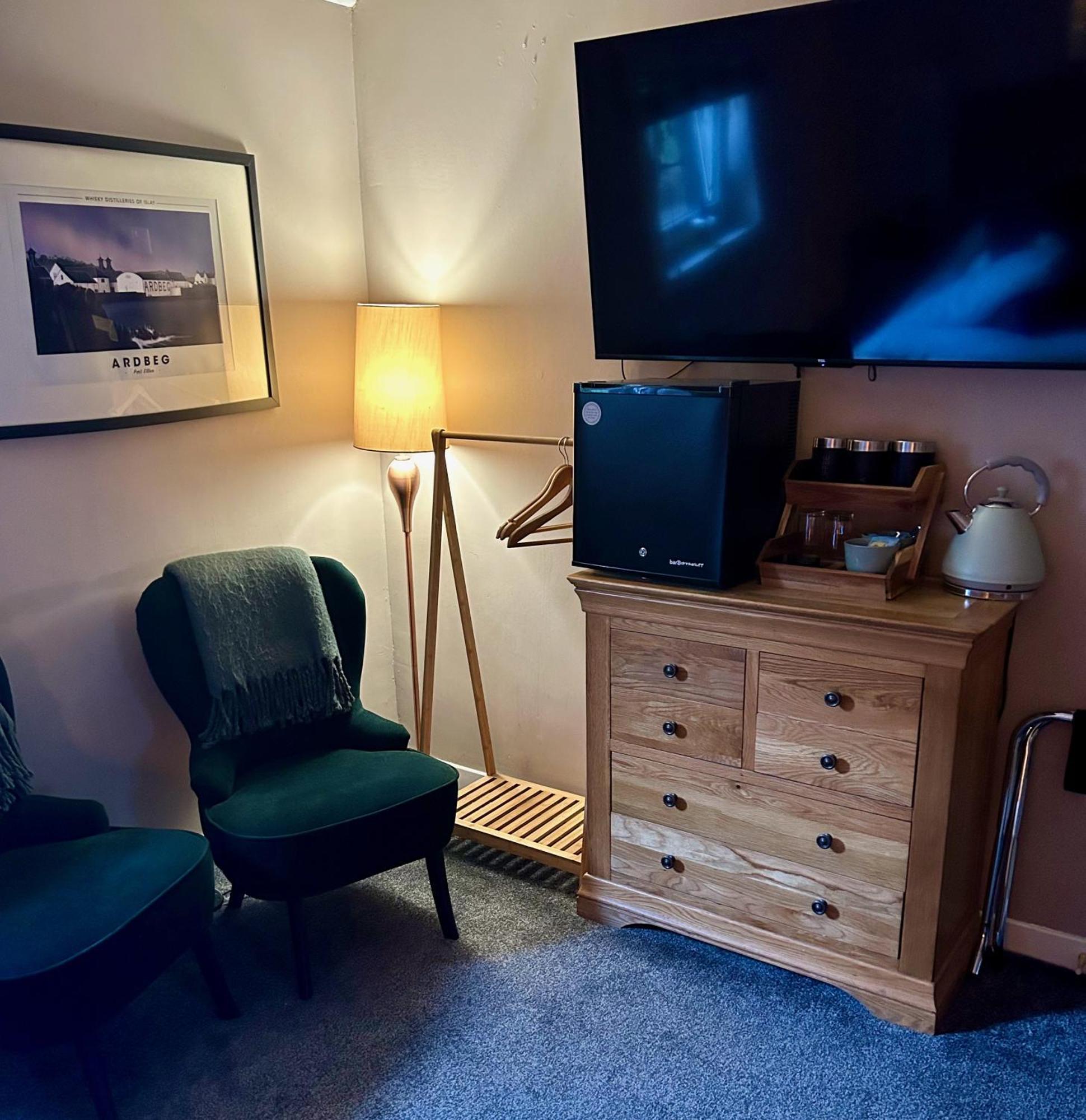 Lochindaal Hotel Port Charlotte エクステリア 写真