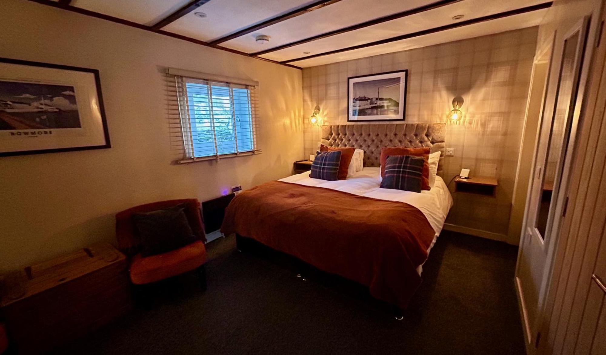Lochindaal Hotel Port Charlotte エクステリア 写真