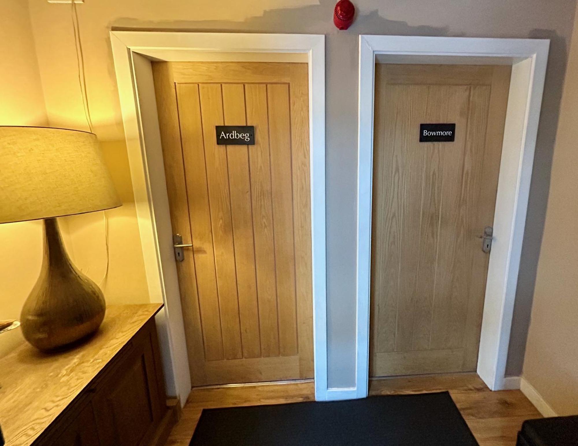 Lochindaal Hotel Port Charlotte エクステリア 写真