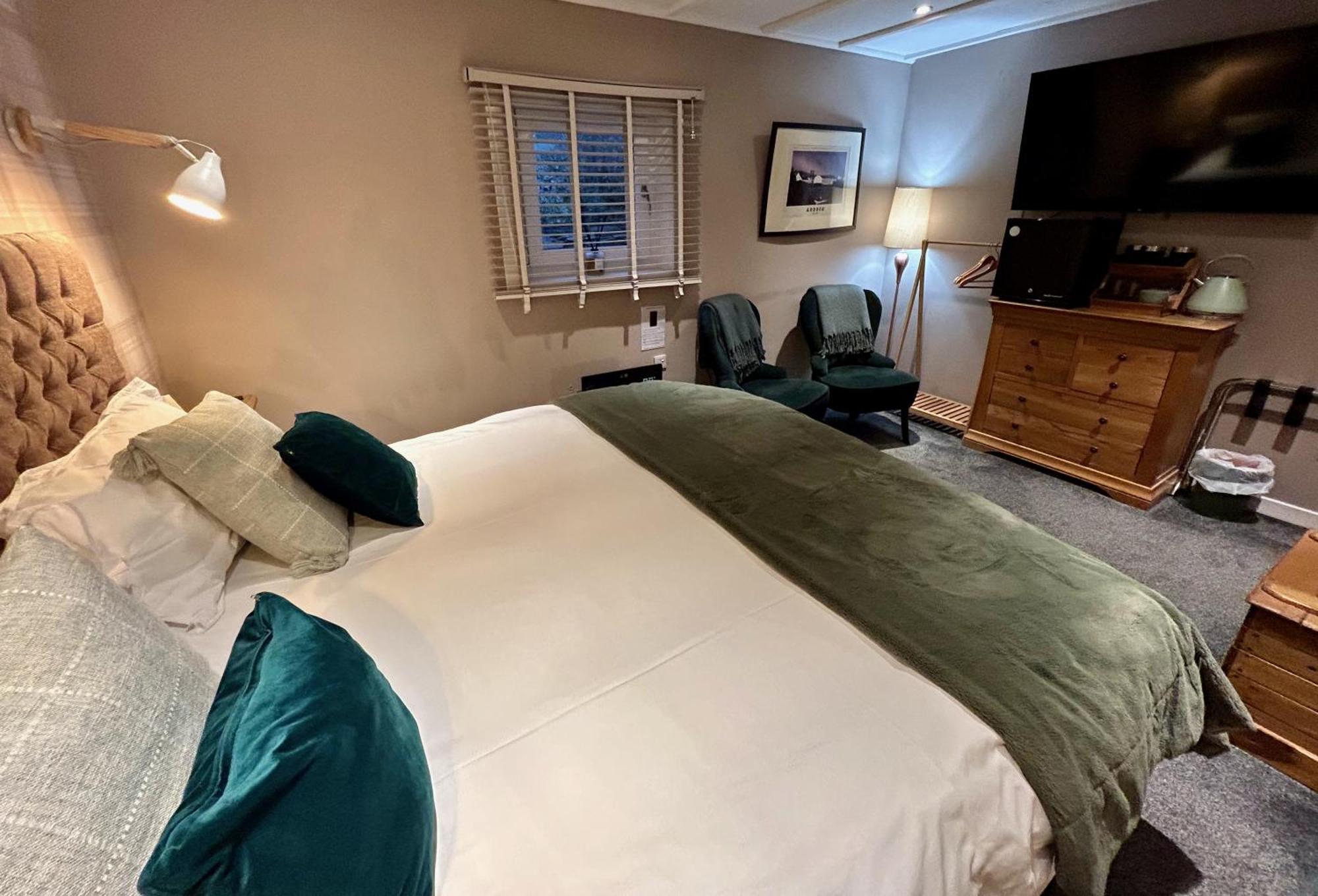 Lochindaal Hotel Port Charlotte エクステリア 写真
