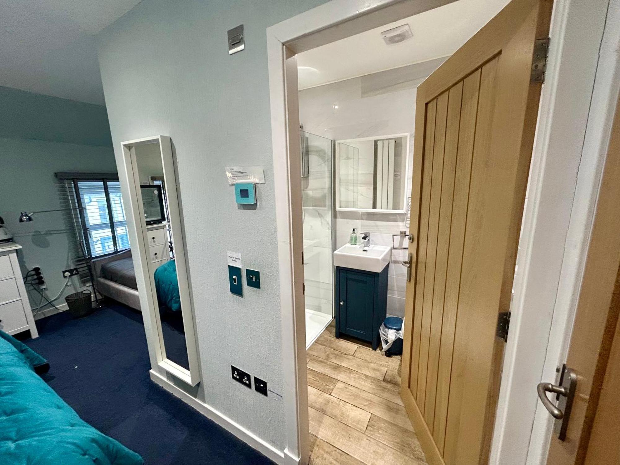 Lochindaal Hotel Port Charlotte エクステリア 写真